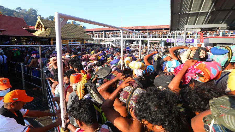 SABARIMALA CROWD