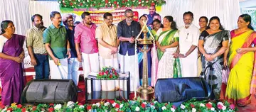 കഞ്ഞിക്കുഴി ഡിവിഷനിൽ നടപ്പാക്കുന്ന സമ്പൂർണ വികസന പദ്ധതിയായ സമഗ്ര പി പ്രസാദ് എംഎൽഎ  ഉദ്ഘാടനംചെയ്യുന്നു