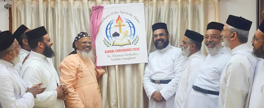 ഓർത്തഡോക-്സ് സഭാ വൈദികസംഘം ആഗോള സമ്മേളനത്തിന്റെ ലോഗോ വൈദിക സംഘം പ്രസിഡന്റ്  ഡോ. മാത്യൂസ് മാർ തിമോത്തിയോസ് പ്രകാശിപ്പിക്കുന്നു