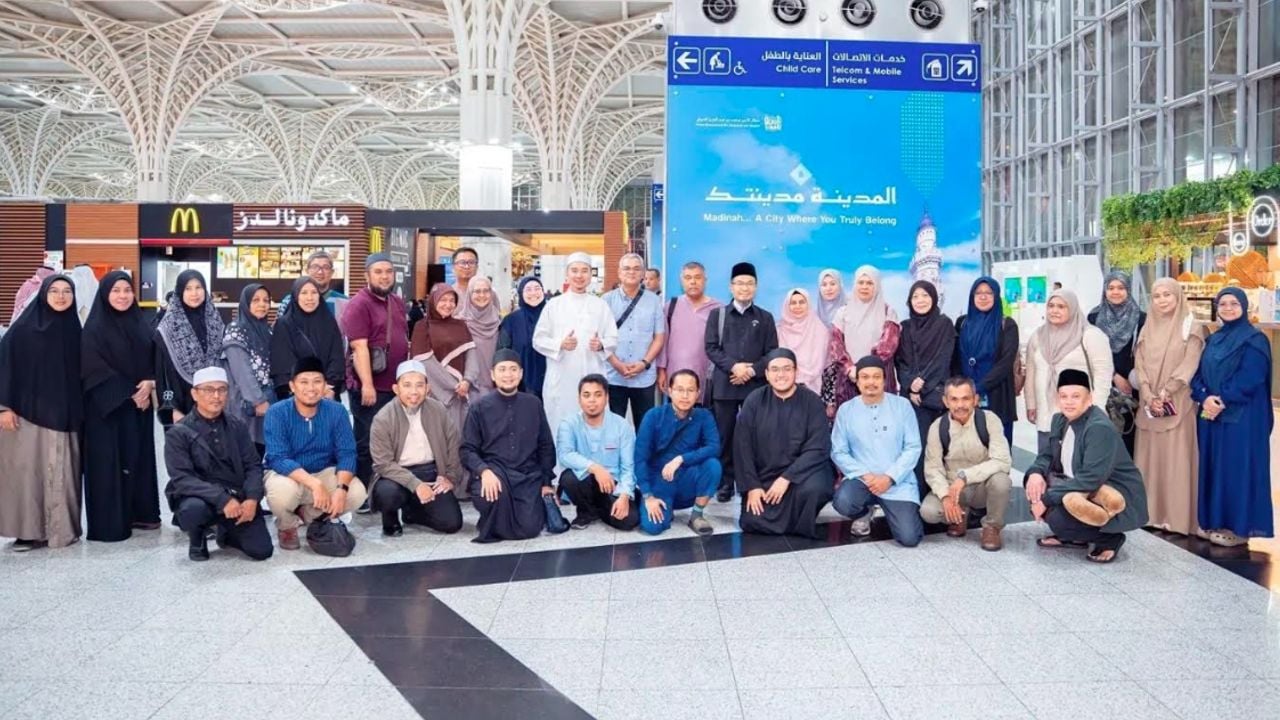Saudi Arabia Welcomes First Batch of Umrah Pilgrims