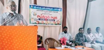 പ്രധാനമന്ത്രി പോഷൺ ശക്തി നിർമാൺ പദ്ധതിയിൽ പാണാവള്ളി  എംഎഎം എൽപി സ്‌കൂൾ സഭ പഞ്ചായത്ത്‌ പ്രസിഡന്റ്‌ കെ ബി ബാബുരാജ്‌ ഉദ്‌ഘാടനംചെയ്യുന്നു