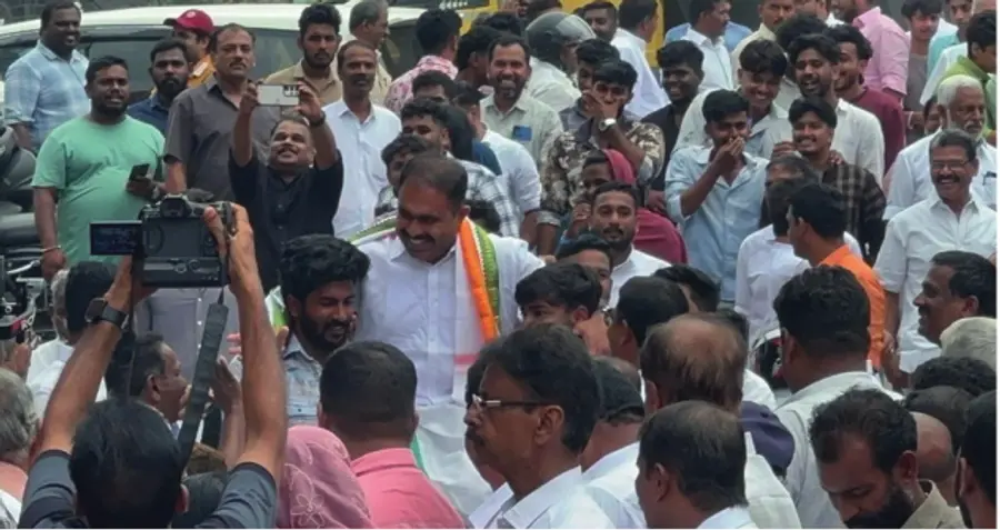 Screenshot from 2025-10-16 00-31-31