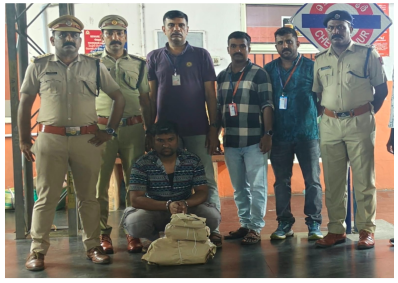 ആർപിഎഫ് പിടികൂടിയ സാഹെബ് അലി കഞ്ചാവുമായി 
