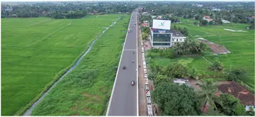 ആലപ്പുഴ ചങ്ങനാശേരി റോഡിലെ -മങ്കൊമ്പ് മേൽപ്പാലം
