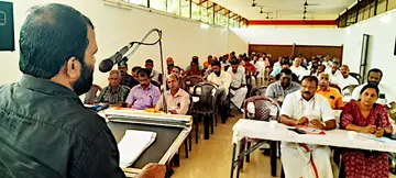 കർഷക സംഘം തകഴി ഏരിയ സമ്മേളനം ജില്ലാ സെക്രട്ടറി സി ശ്രീകുമാർ ഉണ്ണിത്താൻ ഉദ്ഘാടനം ചെയ്യുന്നു