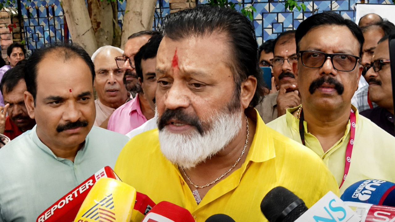 Suresh Gopi.JPG