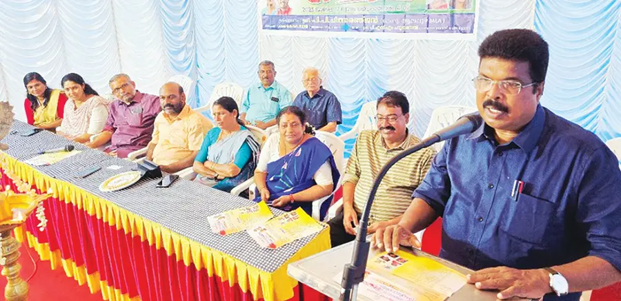 ചാത്തനാട് വാതക ശ്മശാനം പി പി ചിത്തരഞ്ജന് എംഎൽഎ
ഉദ്ഘാടനംചെയ്യുന്നു