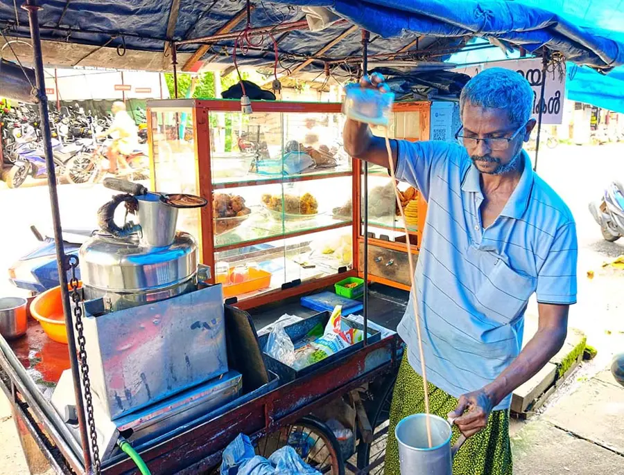 തൊടുപുഴ കിഴക്കേയറ്റത്തെ സെെനറിന്റെ തട്ടുകട