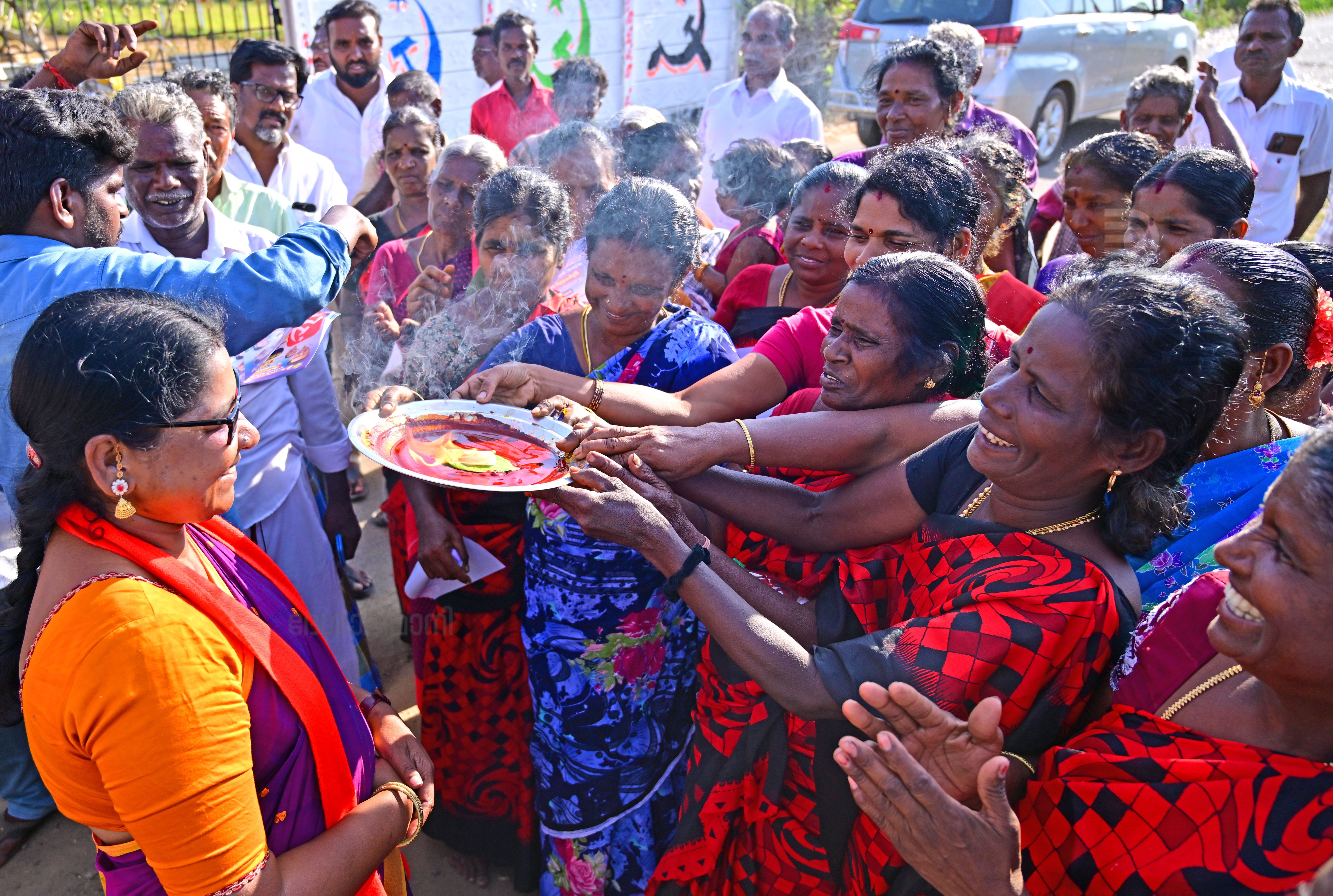TN CPIM KIZHVELUR T LATHA
