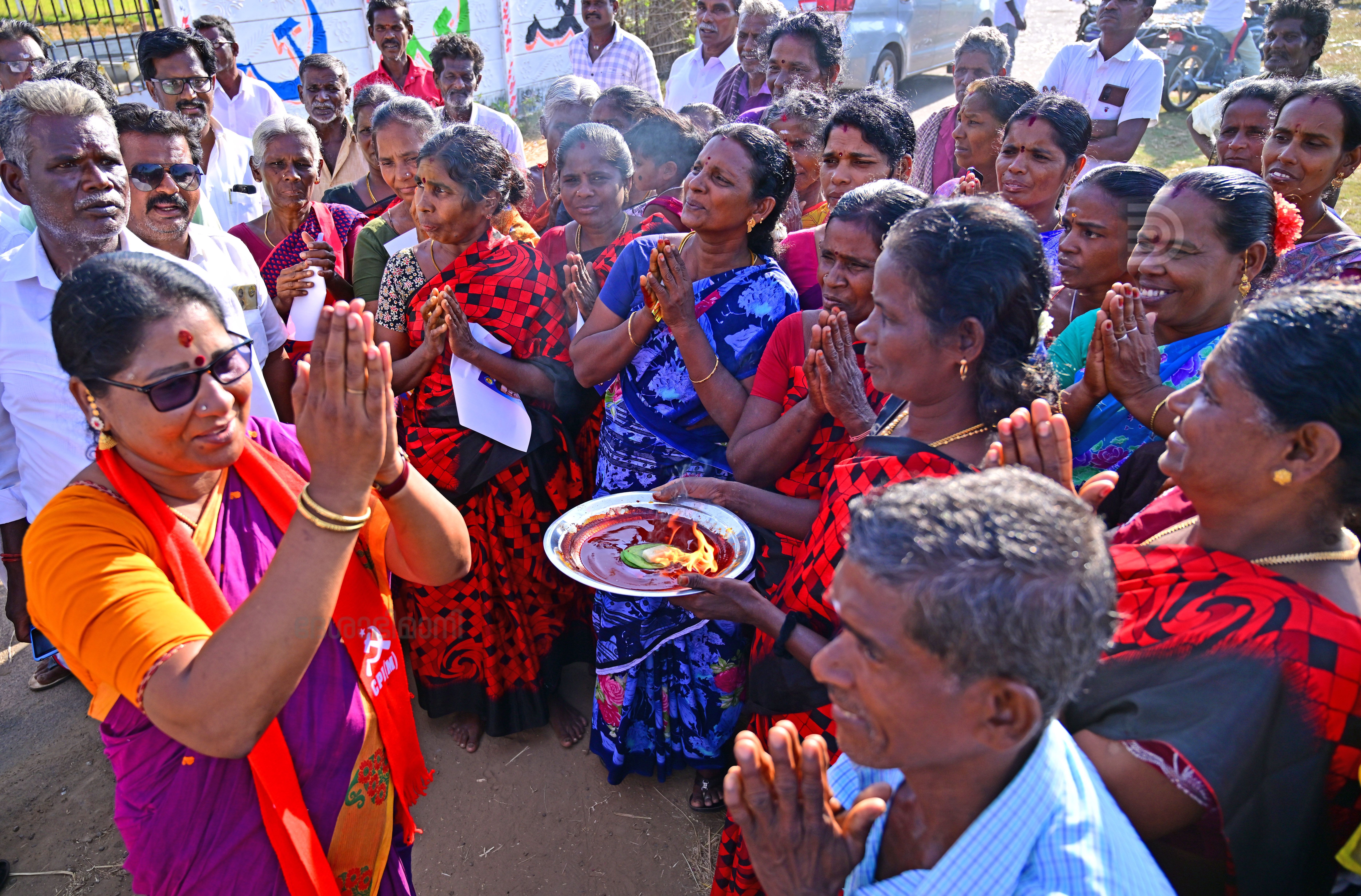 TN CPIM KIZHVELUR T LATHA