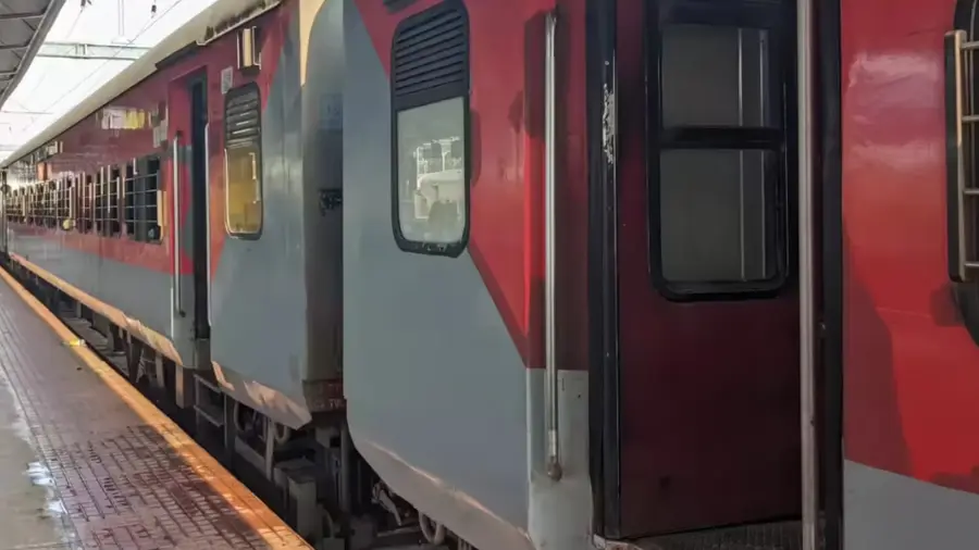 TRAIN.jpg