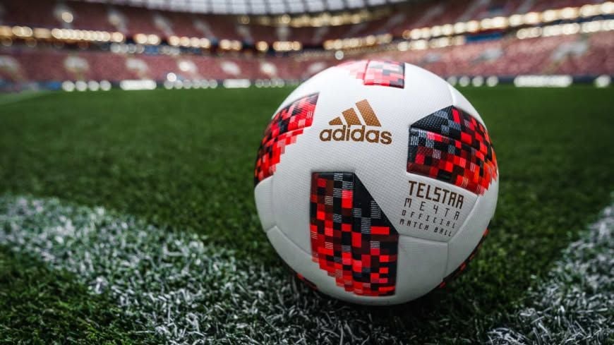 (Telstar 18