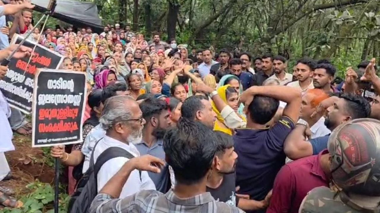 Thamarassery Fresh Cut plant protest