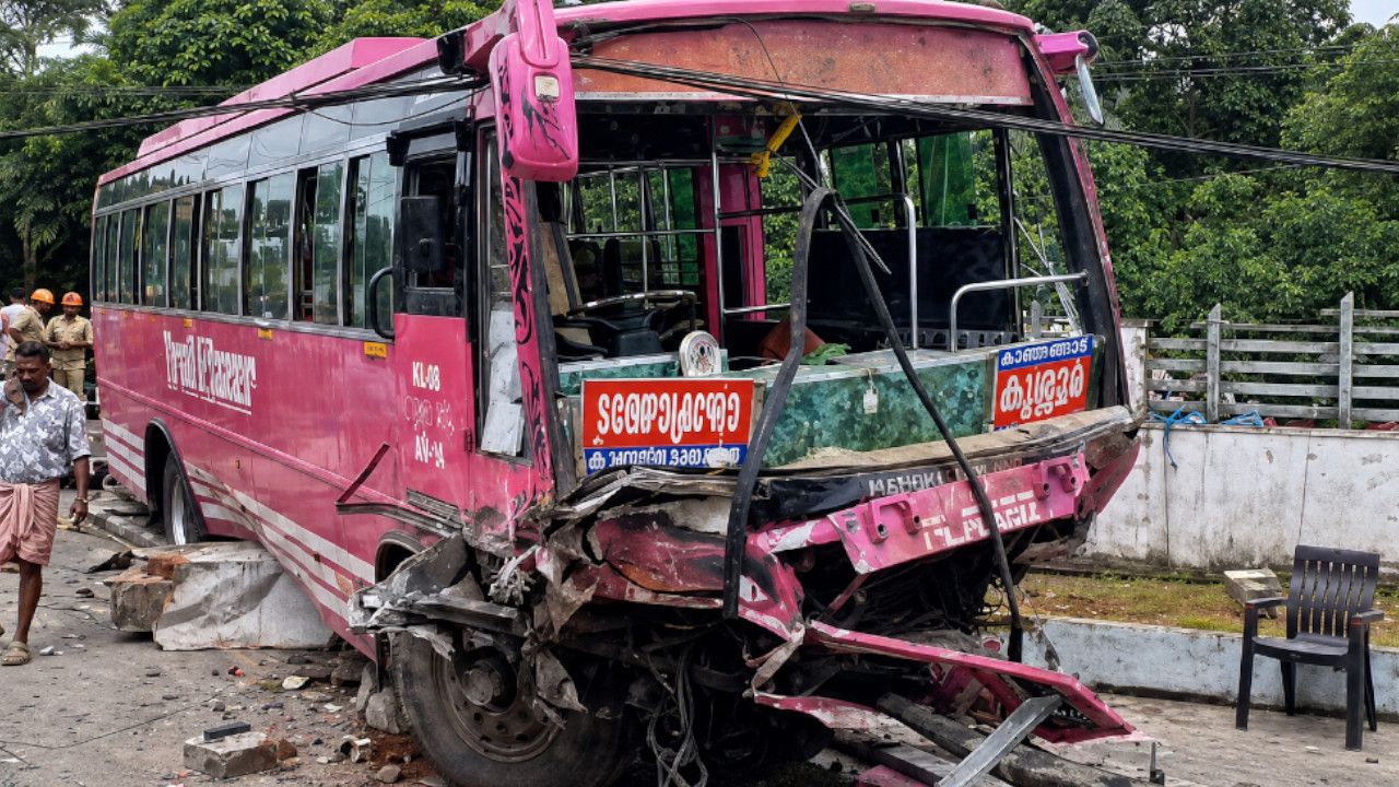 Thrissur Bus Accident.jpg