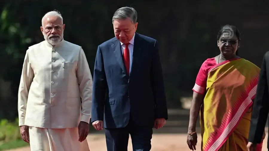 To Lam Narendra Modi Droupadi Murmu