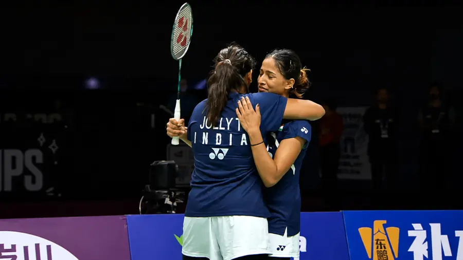 Treesa-Gayatri Pair .jpg
