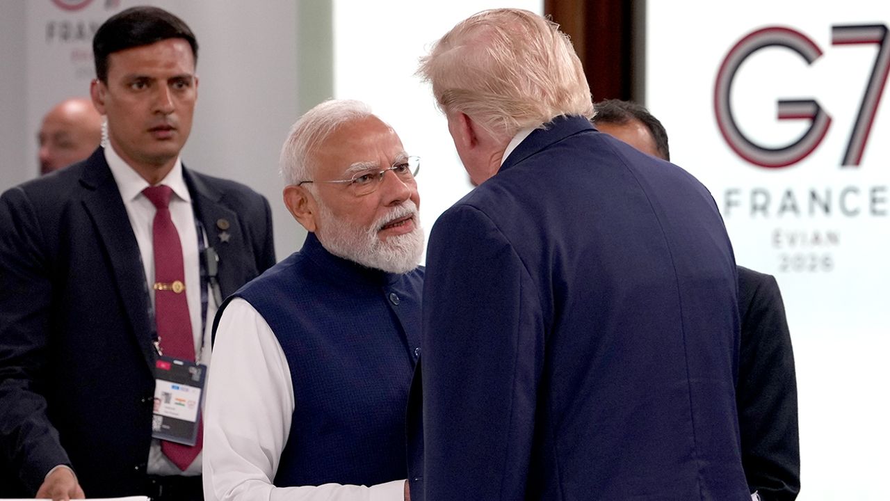 Trump Modi.jpg