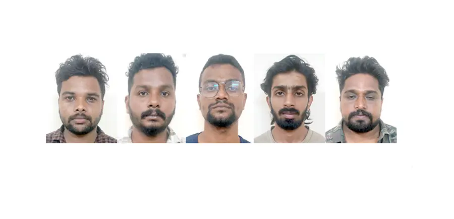  സികേഷ് ,  അരുൺ കുമാർ ,   അശ്വന്ത്  , ദിനക് ,പ്രജിൽ