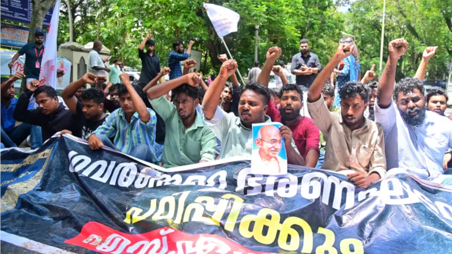 sfi protest against governor.