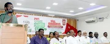 പികെഎസ് ജില്ലാകമ്മിറ്റി സംഘടിപ്പിച്ച കാവാരികുളം കണ്ടൻ കുമാരൻ അനുസ്മരണം പട്ടികജാതി കമീഷൻ അംഗം ടി കെ വാസു ഉദ്ഘാടനം ചെയ്യുന്നു