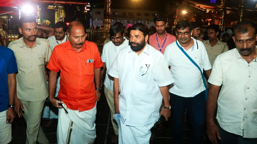 V N VASAVAN AT SABARIMALA