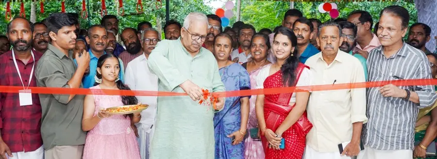 വി എസ് അച്യുതാനന്ദൻ സ്മാരക ചാരിറ്റബിൾ സൊസൈറ്റി സിപിഐ എം സംസ്ഥാന കമ്മിറ്റി അംഗം
പി ജയരാജൻ ഉദ്ഘാടനംചെയ്യുന്നു