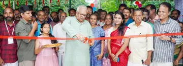 വി എസ് അച്യുതാനന്ദൻ സ്മാരക ചാരിറ്റബിൾ സൊസൈറ്റി സിപിഐ എം സംസ്ഥാന കമ്മിറ്റി അംഗം
പി ജയരാജൻ ഉദ്ഘാടനംചെയ്യുന്നു