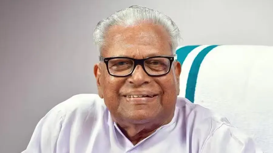 VS ACHUTHANANDAN.