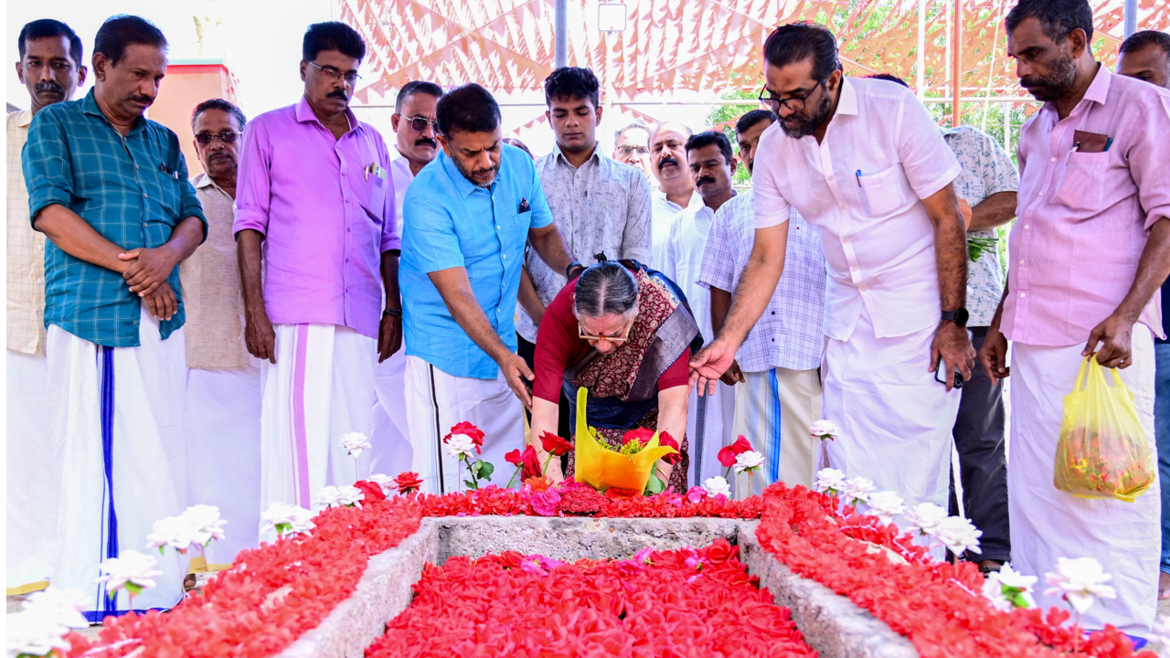 VS ACHUTANANDAN .