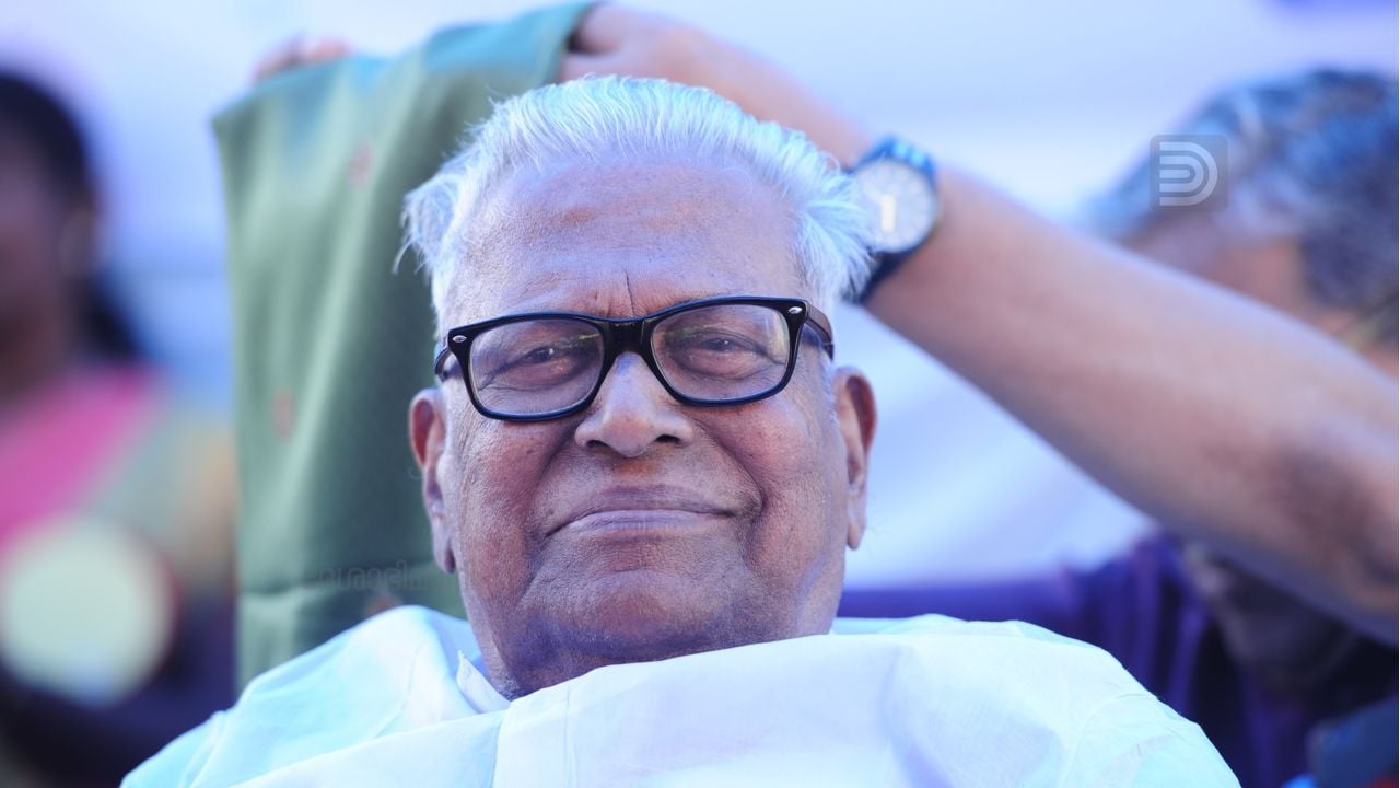 V S Achuthanandan