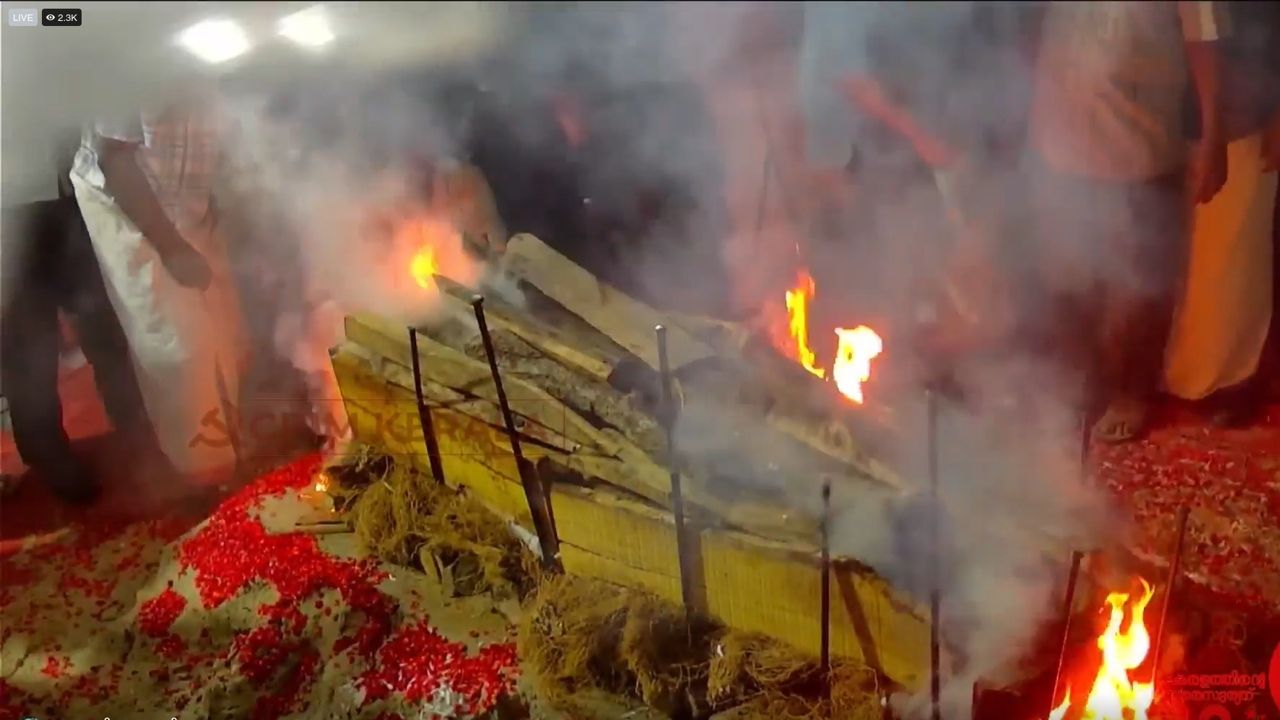 V S Achuthanandan valiyachudukadu