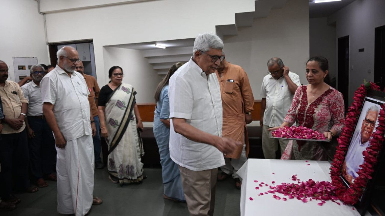 VS DELHI.jpg