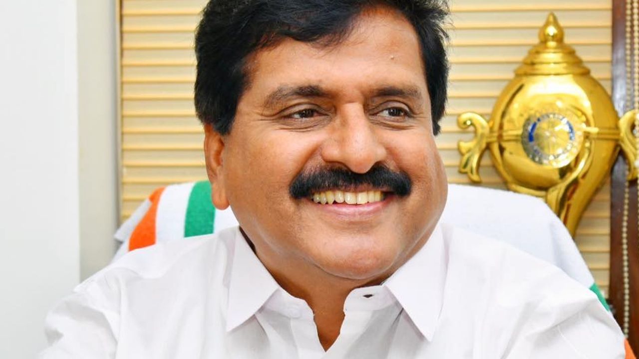V S Sivakumar