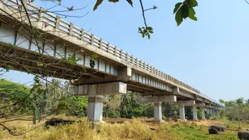 വാടാനാംകുറുശി റെയിൽവേ മേൽപ്പാലം