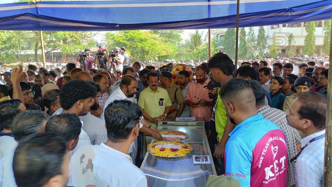  Valparai Tragedy v sivankutty