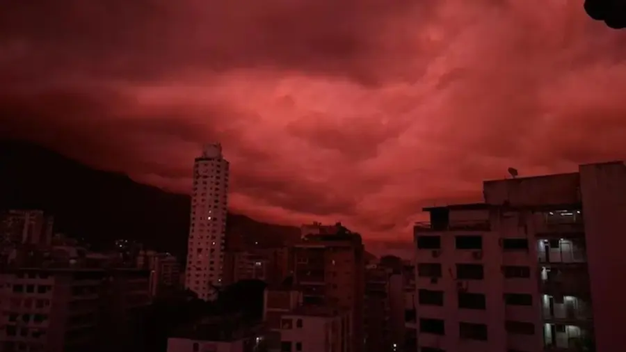 Venezuela red sky (Photo: X/@MonitorNewsve)