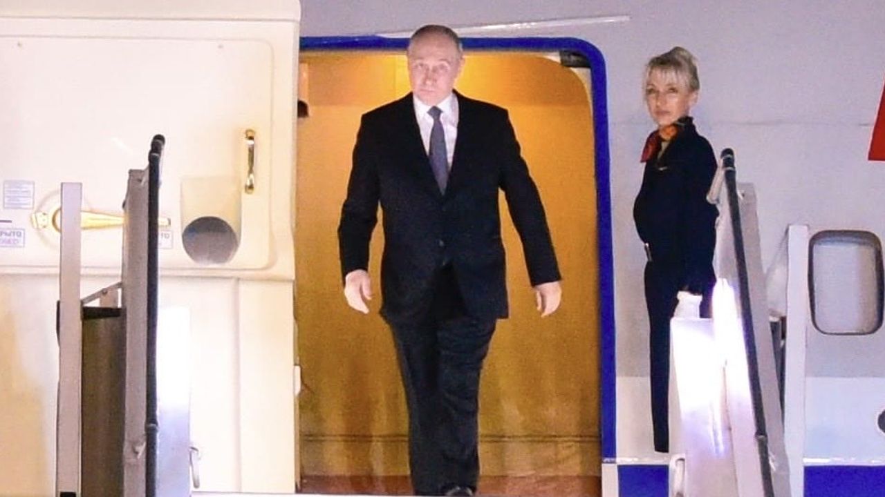 Vladimir Putin Arrives in New Delhi for the 18th BRICS Summit