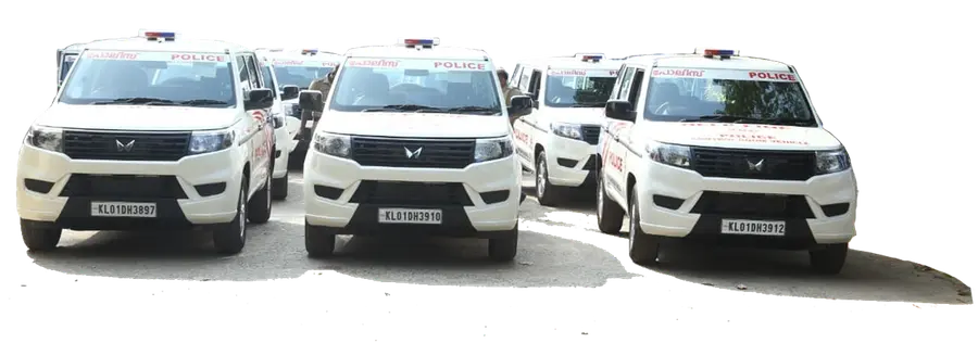 ജില്ലയ്ക്ക് ലഭിച്ച പൊലീസ് വാഹനങ്ങൾ ജില്ലാ പൊലീസ് മേധാവിയുടെ ഓഫീസിൽ എത്തിച്ചപ്പോൾ