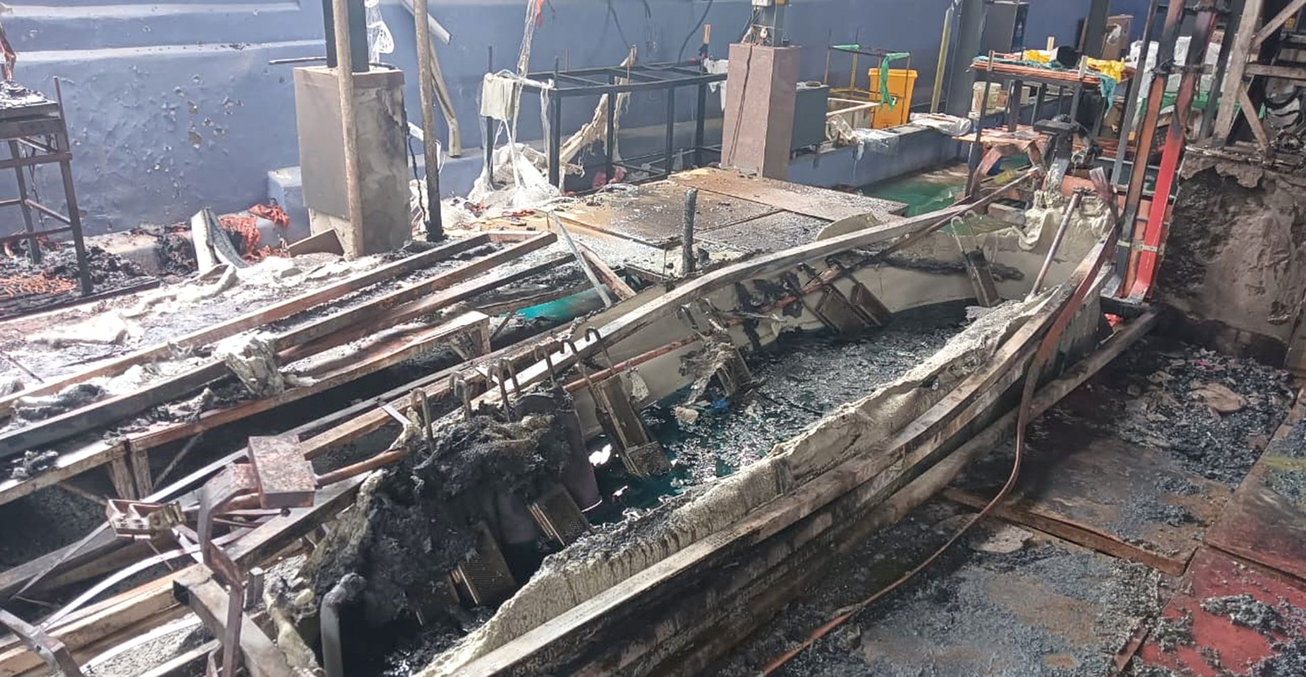 പഴയന്നൂര്‍  സിഡ്‌കോ ഇന്‍ഡസ്ട്രിയല്‍ വ്യവസായ പാര്‍ക്കില്‍  എക്സല്‍ എര്‍ത്തിങ്സ്   കമ്പനിയിലുണ്ടായ അഗ്നിബാധ