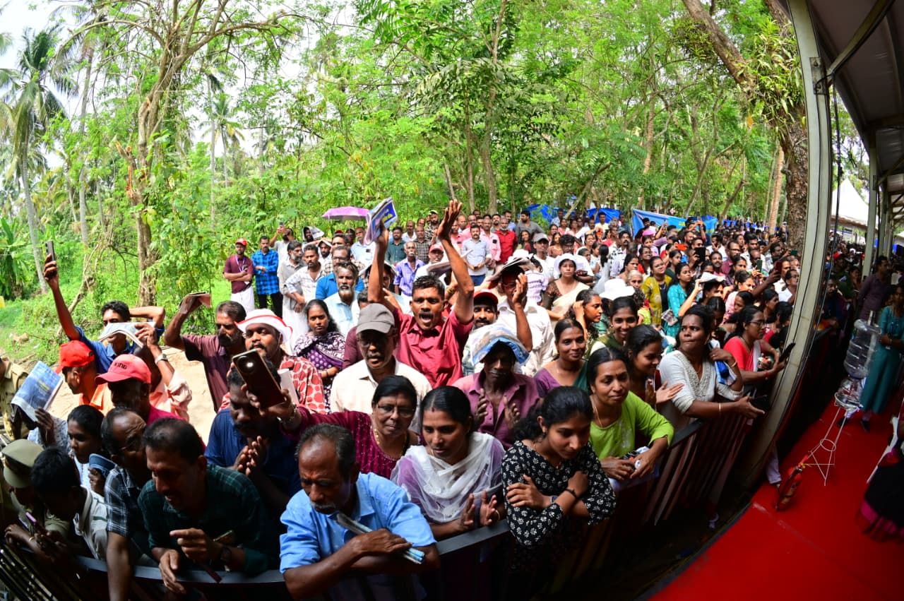 ആവേശം ആവോളം..