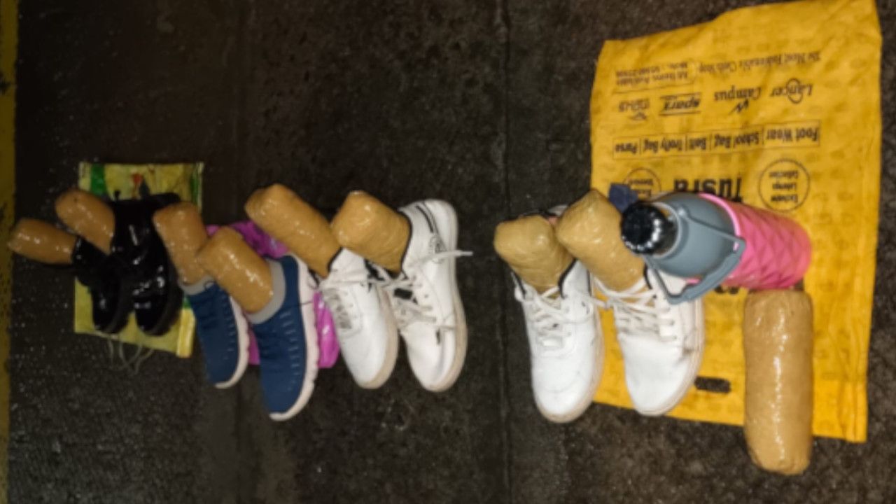  abandoned shoes.jpg