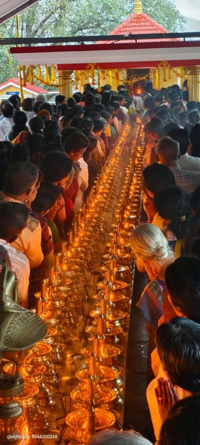 അടിമാലി എസ്എൻഡിപി ശാഖാ യോഗം നേതൃത്വത്തില്‍ ശ്രീനാരായണ ഗുരുസമാധി ദിനാചരണം നടത്തി. 