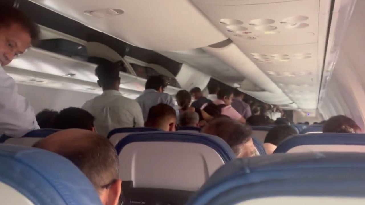 air india express seat belt issue