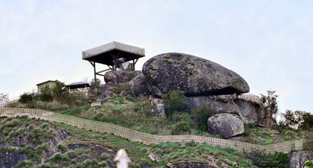 ആമപ്പാറ