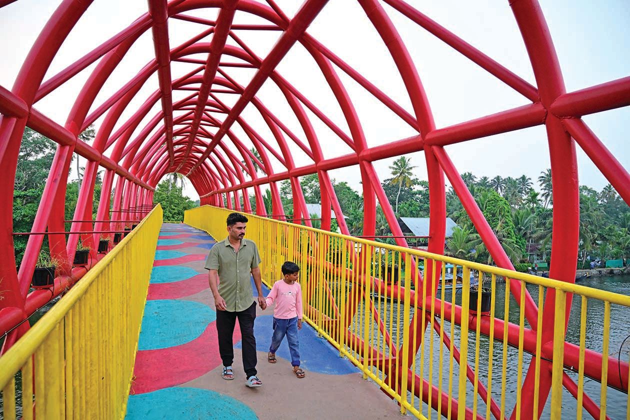 Nehru Trophy Walking Bridge