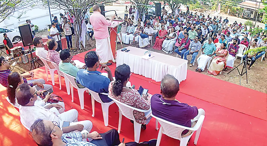 CPI(M) District Secretary R. Nassar inaugurates the general session of the KGOA District Conference