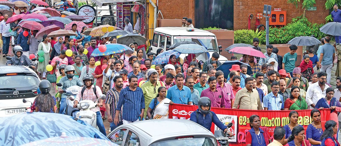 A procession was organized in Alappuzha city as part of the NGO Union state conference.
