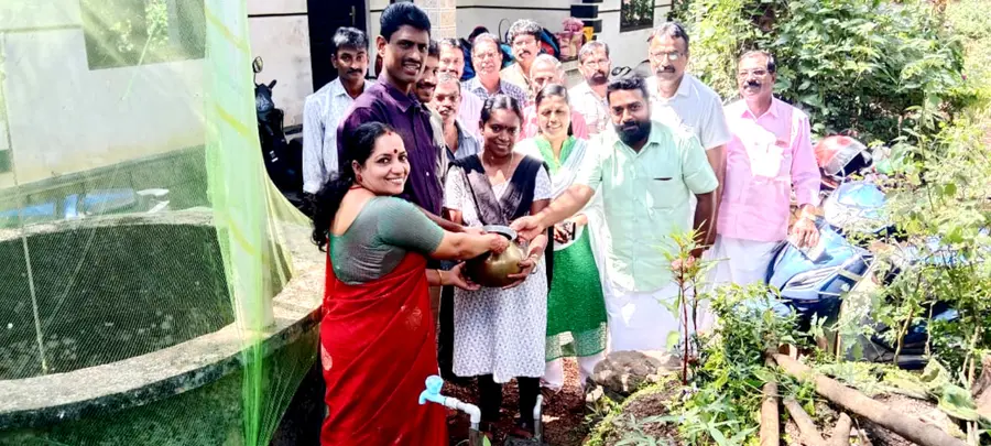 പത്തടി സ്നേഹാരത്തിൽ 80 ലക്ഷം രൂപയുടെ കുടിവെള്ള പദ്ധതി
ജില്ലാ പഞ്ചായത്ത് അംഗം സി അംബികകുമാരി ഉദ്ഘാടനംചെയ്യുന്നു