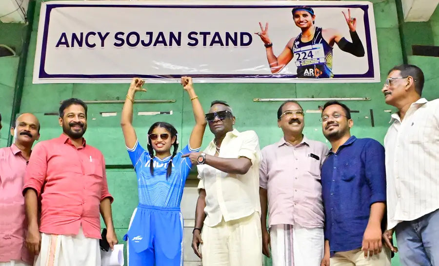 ഏഷ്യൻ ഗെയിംസിൽ മെഡൽ നേടിയ ആൻസി സോജന്‌ ആദരമായി ജില്ലാ സ്‌പോർട്‌സ്‌ ക‍ൗൺസിൽ ഇൻഡോർ സ്‌റ്റേഡിയത്തിൽ സ്ഥാപിച്ച  സ്റ്റാൻഡ്  