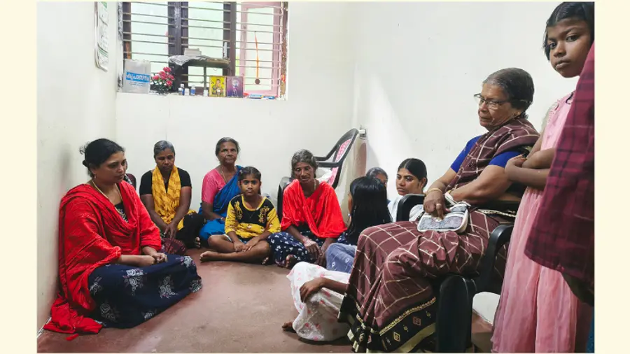 ആന്റണിയുടെ ഭാര്യയും ബന്ധുക്കളും നാട്ടുകാരും